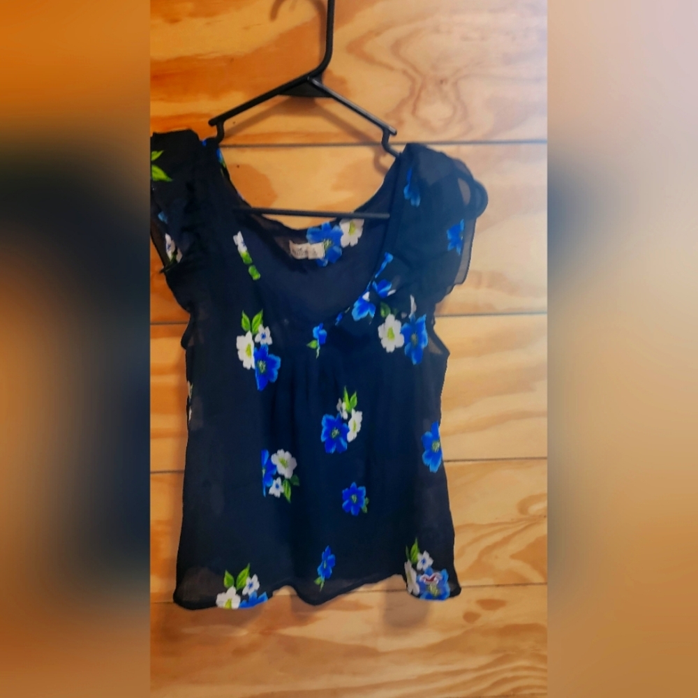 Hollister blouse